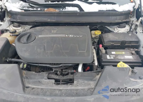 2015 Jeep Cherokee Limited z USA, uszkodzony, nr VIN 1C4PJMDS8FW626464